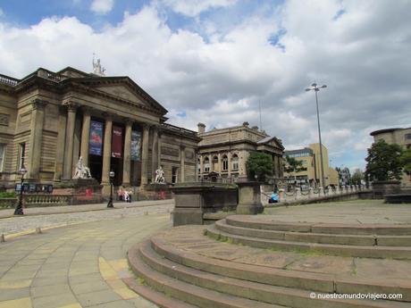 Liverpool; la ciudad de los Beatles...y también de los Frankie Goes To Hollywood. Liverpool; la ciudad de los Beatles...y también de los Frankie Goes To Hollywood.