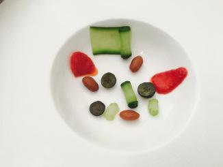 Sopa fría de fresas, frutas y verduras