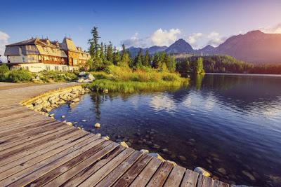 Hoteles sostenibles Hotel en un lago