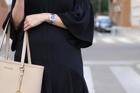 Vestidos negros en verano vestidos negros en verano 2017 con volantes bolso michael kors