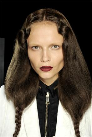 TRÈS CHIC PLAITS TRÈS CHIC PLAITS