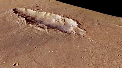 Mars Express estudia un extraño cráter Mars Express estudia un extraño cráter