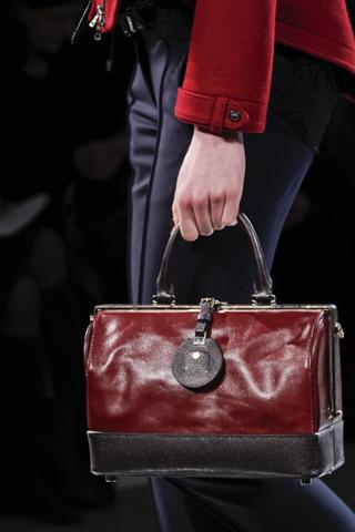 Shoes and Bagg - Milan Fashion Week  2.011