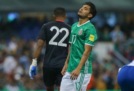 “Tecatito” Corona deja la selección por problema personal “Tecatito” Corona deja la selección por problema personal
