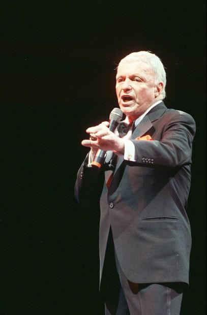 Frank Sinatra at Sanctuary Cove, Brisbane (January 9th 1988)