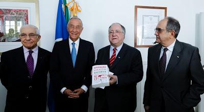 ABRIL PARA SOÑAR EN VERANOhttps://www.regiondigital.com/b... ABRIL PARA SOÑAR EN VERANOhttps://www.regiondigital.com/b...