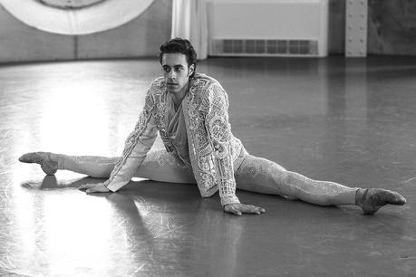 Balmain diseña para el ballet de la Opera de Paris