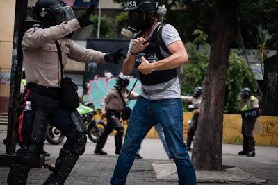 POR UNA VENEZUELA LIBRE, POR UNA PRENSA LIBRE POR UNA VENEZUELA LIBRE, POR UNA PRENSA LIBRE