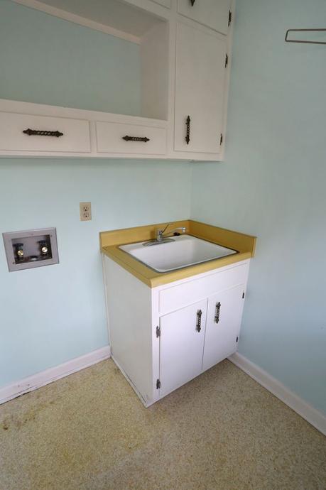 reforma lavandería puerta mint azul grifo dorado decoración lavandería decoración laundry room decoración cuarto colada before after decor antes después decoración reforma lavandería puerta mint azul grifo dorado decoración lavandería decoración laundry room decoración cuarto colada before after decor antes después decoración