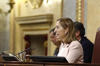 Los cargos públicos españoles que más cobran y los bancos que financian la industria militar. Los cargos públicos españoles que más cobran y los bancos que financian la industria militar.