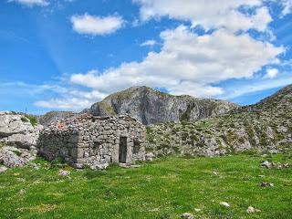 Majadas del Cornión y Canto Ceñal