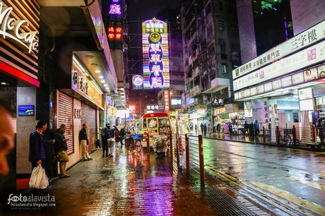 Nocturno Neon Street - Fotografía artística