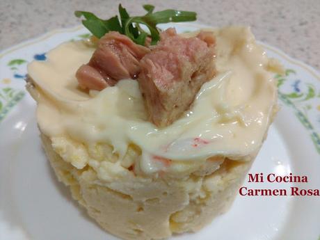 ENSALADILLA DE PATATAS CON MERLUZA Y GAMBAS DE MALAGA