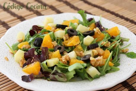 Ensalada de rúcula, naranja y queso con vinagreta de miel Ensalada de rúcula, naranja y queso
