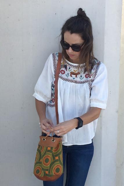 BLUSAS CON BORDADOS DE ESTILO BOHO BLUSAS CON BORDADOS DE ESTILO BOHO