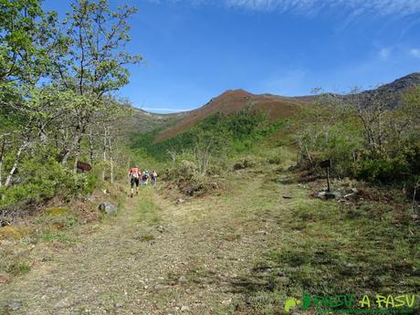 Ruta al Mustallar: Camino de Piornedo