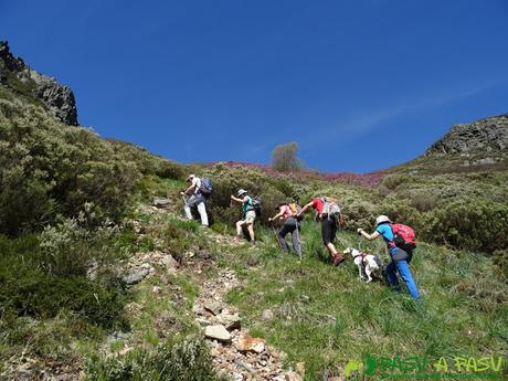 Ruta al Mustallar: Subiendo a la Mallada del Mustallar