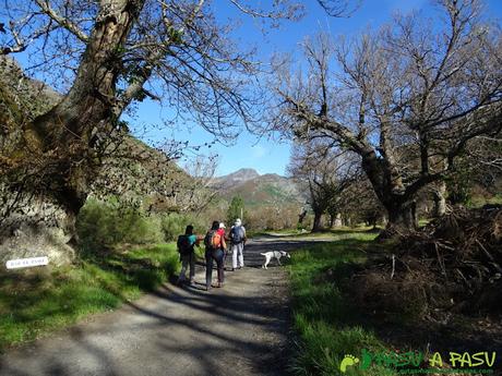 Ruta al Mustallar: Saliendo de Burbia