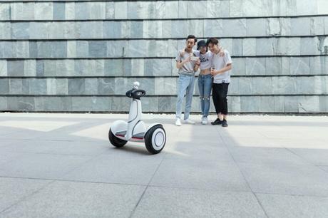 Xiaomi presenta nuevos gadgets incluyendo: un proyector, un Segway y ¿Un cepillo de dientes? Xiaomi presenta nuevos gadgets incluyendo: un proyector, un Segway y ¿Un cepillo de dientes?