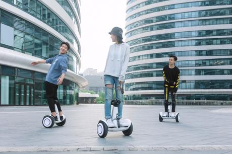 Xiaomi presenta nuevos gadgets incluyendo: un proyector, un Segway y ¿Un cepillo de dientes? Xiaomi presenta nuevos gadgets incluyendo: un proyector, un Segway y ¿Un cepillo de dientes?