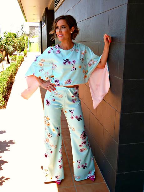 Fitness And Chicness-Japanese Flowers TopQueens Look-1 Fitness And Chicness-Japanese Flowers TopQueens Look-1