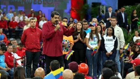 Nicolás Maduro en un acto en Caracas. Foto tomada de HispanTV.