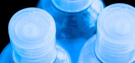 ¿Es malo reutilizar botellas de plástico? ¿Es malo reutilizar botellas de plástico?