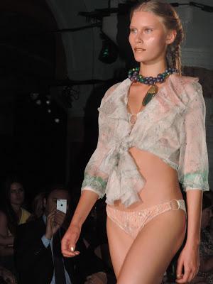 080 Bcn Fashion Junio 2017: Desfile Guillermina Baeza 080 Bcn Fashion Junio 2017: Desfile Guillermina Baeza