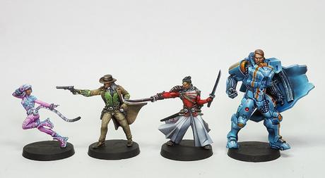 Comparativa de tamaños de Aristeia! Comparativa de tamaños de Aristeia!