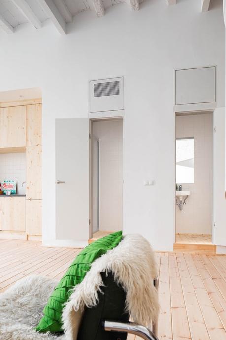 revestimiento madera estilo nórdico barcelona distribución diafana abierta decoración minimalista decoración escandinava casa bajo pequeño blog decoracion interiores revestimiento madera estilo nórdico barcelona distribución diafana abierta decoración minimalista decoración escandinava casa bajo pequeño blog decoracion interiores