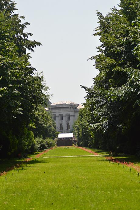 Tres calurosos días en Bucarest – Three hot days in Bucharest Tres calurosos días en Bucarest – Three hot days in Bucharest