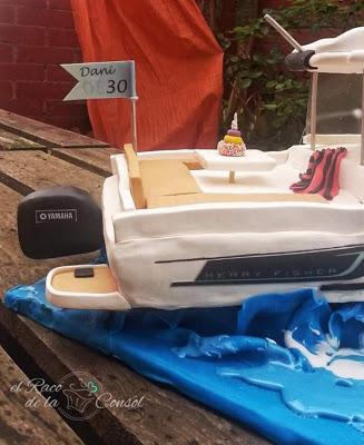 Una vuelta por alta mar con un yate Una vuelta por alta mar con un yate