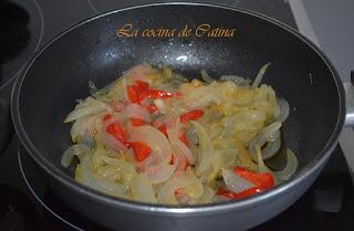 Chuletas de cordero encebolladas