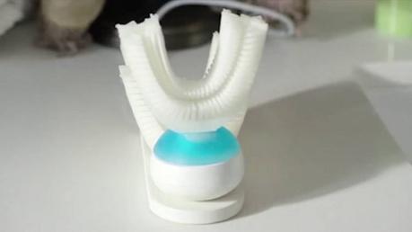 El primer cepillo de dientes automático del mundo lleva el cepillado a otro nivel