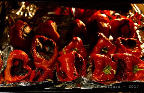 La tristeza del pimiento, algunas perturbaciones de ultratumba y otras tristes curiosidades. La tristeza del pimiento, algunas perturbaciones de ultratumba y otras tristes curiosidades.