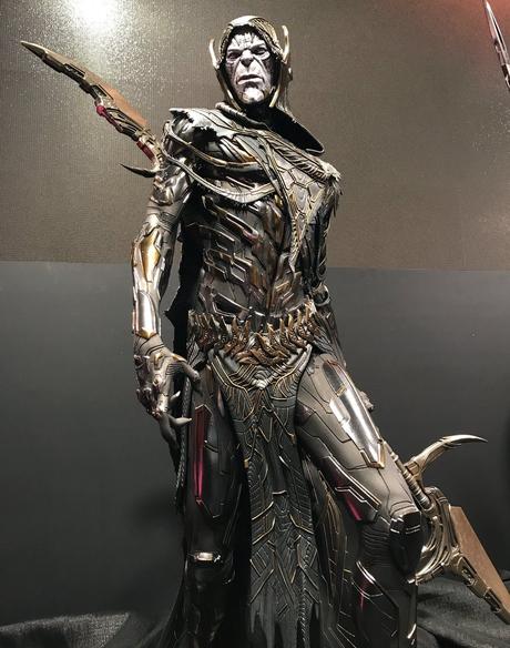 Vistazo detallado de la ORDEN OSCURA de Thanos en la GUERRA DEL INFINITO Vistazo detallado de la ORDEN OSCURA de Thanos en la GUERRA DEL INFINITO