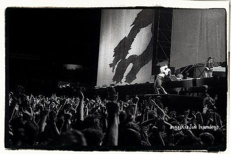 CONCIERTO DE U2 EN EL SANTIAGO BERNABÉU, 1987: CUANDO BONO ACARICIÓ EL CIELO DE MADRID