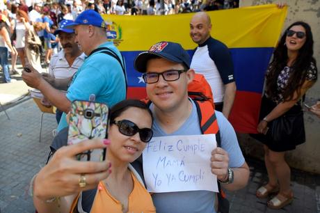 Imágenes y testimonios desde Venezuela: Plebiscito contra Maduro y su Constituyente Imágenes y testimonios desde Venezuela: Plebiscito contra Maduro y su Constituyente