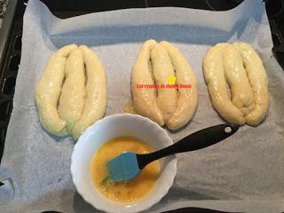 ANDALUZAS RELLENAS DE CREMA PASTELERA ANDALUZAS RELLENAS DE CREMA PASTELERA