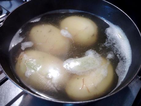 Dorada a la espalda con patatas – Orata in padella con patate allo zafferano e crema di cipolle doradacebollapatata1