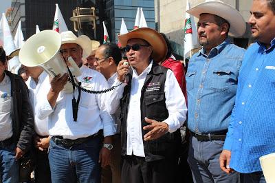 EL CAMPO ES DE TODOS, COMO LA DIGNA LUCHA POR EL BIENESTAR DE LOS CAMPESINOS EL CAMPO ES DE TODOS, COMO LA DIGNA LUCHA POR EL BIENESTAR DE LOS CAMPESINOS