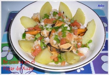 Ensalada de patata, gambas y mejillones