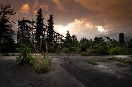 Abandonded Theme Park Seph Lawless 1