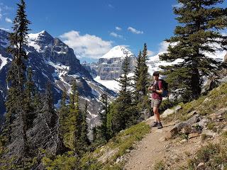 SENDERISMO EN LAKE LOUISE: DEVIL’S THUMB 2466 m