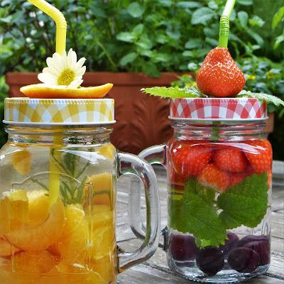 Agua perfumada con frutas