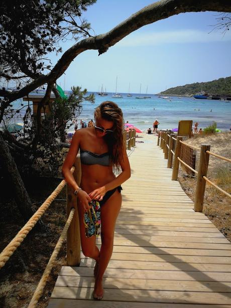 Bikini plateado en Ses Salines Ibiza