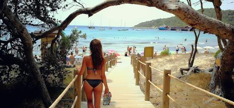 Bikini plateado en Ses Salines Ibiza