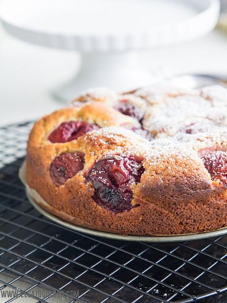 Torta de ciruelas (la más fácil del mundo) en un solo recipiente