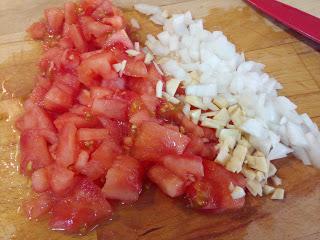 CAZUELA DE ARROZ CALDOSO CON PESCADO, ALMEJAS Y CALAMARES