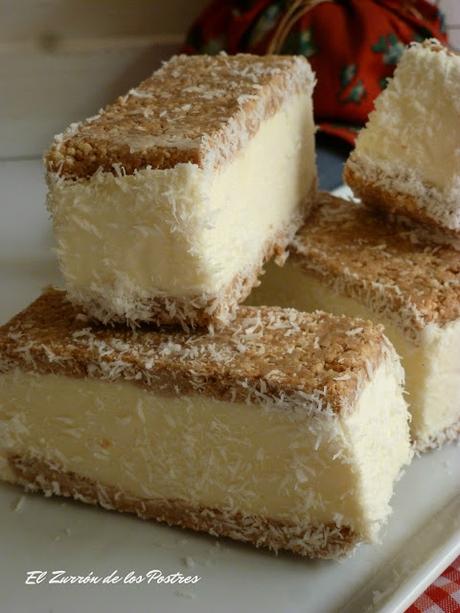 Corte Helado de Natillas con Galletas y Coco